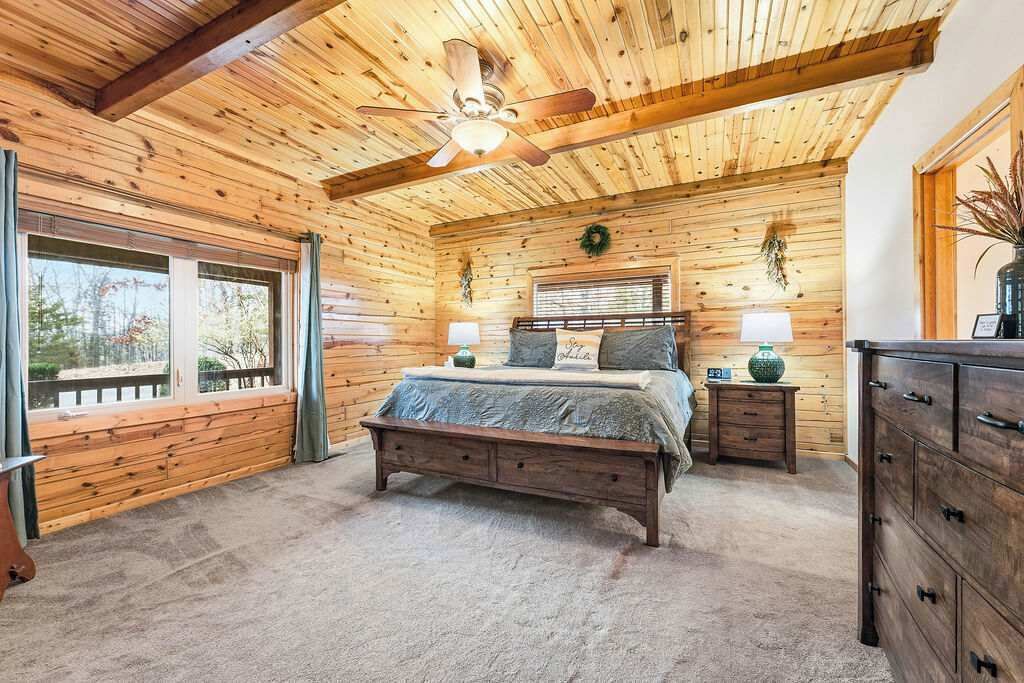 Photo of Bedroom in Sylvan Shores
