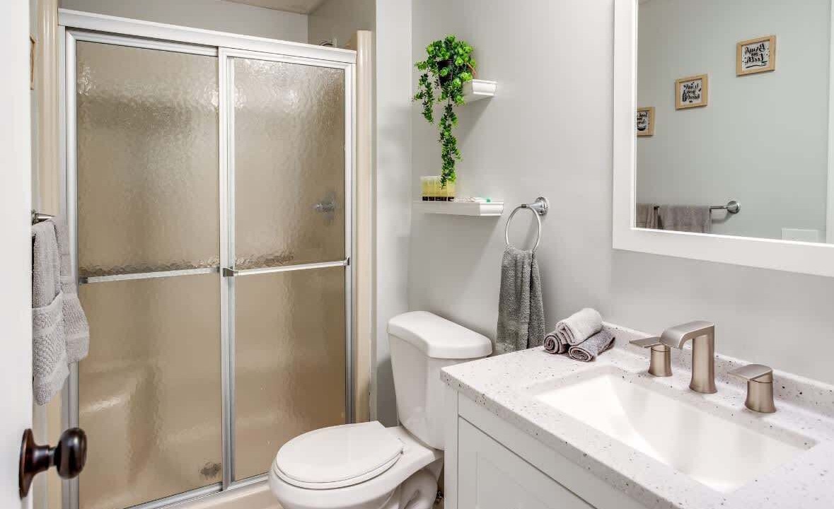 Photo of Bathroom in Gates-North Gates