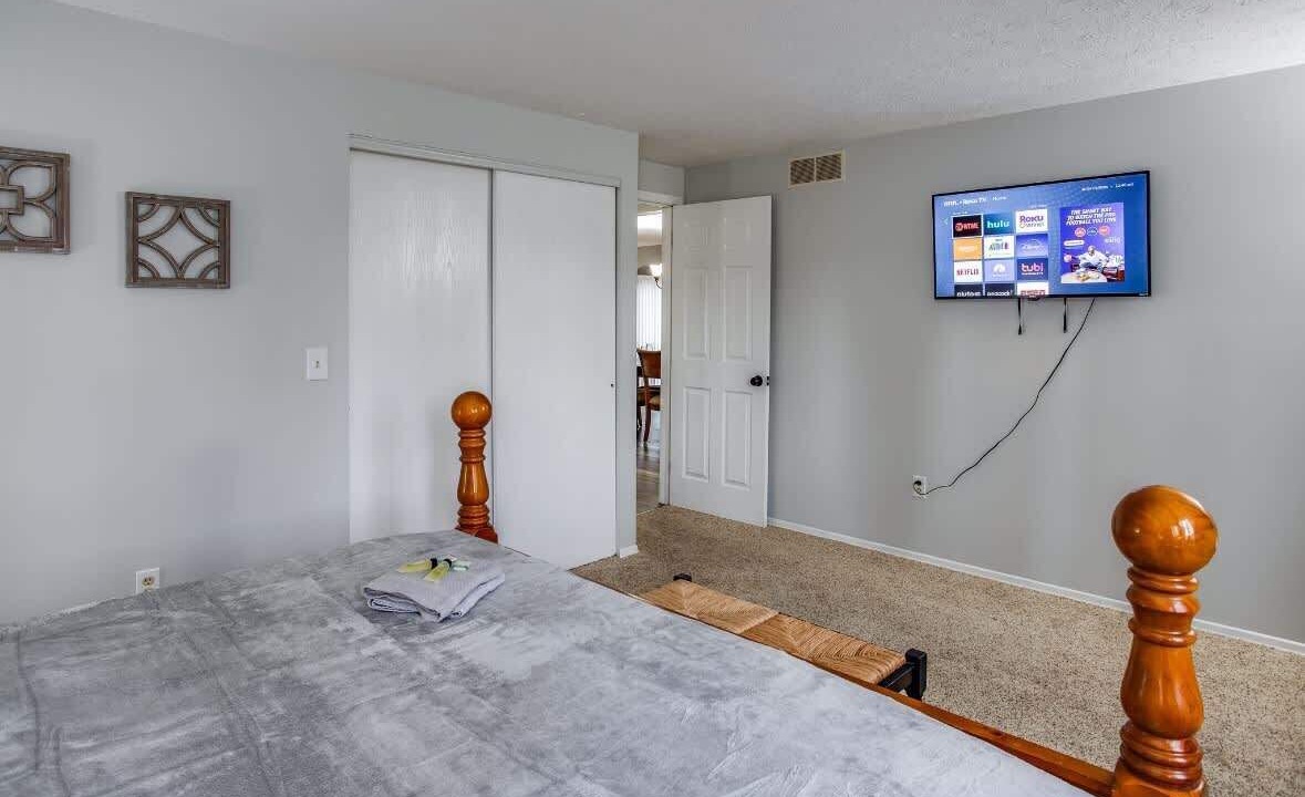 Photo of Bedroom in Gates-North Gates