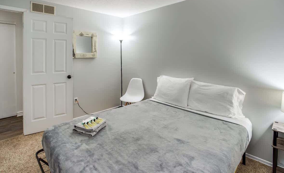 Photo of Bedroom in Gates-North Gates