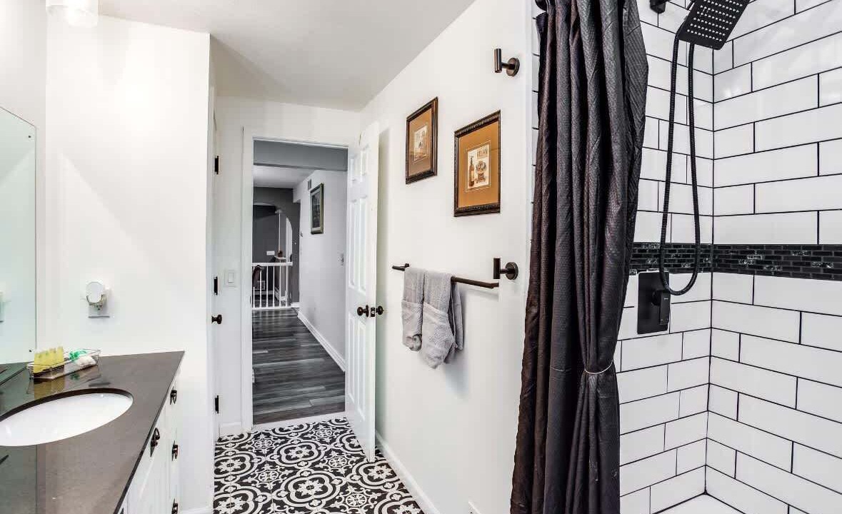 Photo of Bathroom in Gates-North Gates