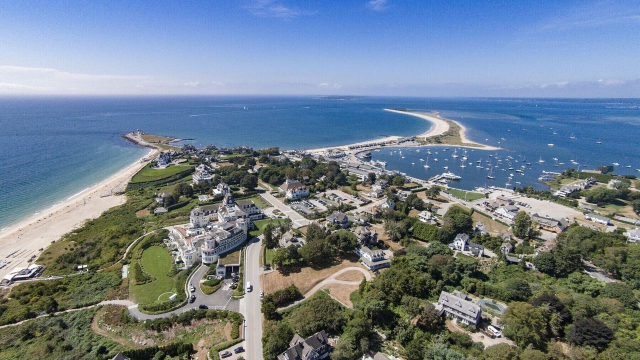 Photo of Outdoor in Watch Hill Historic District