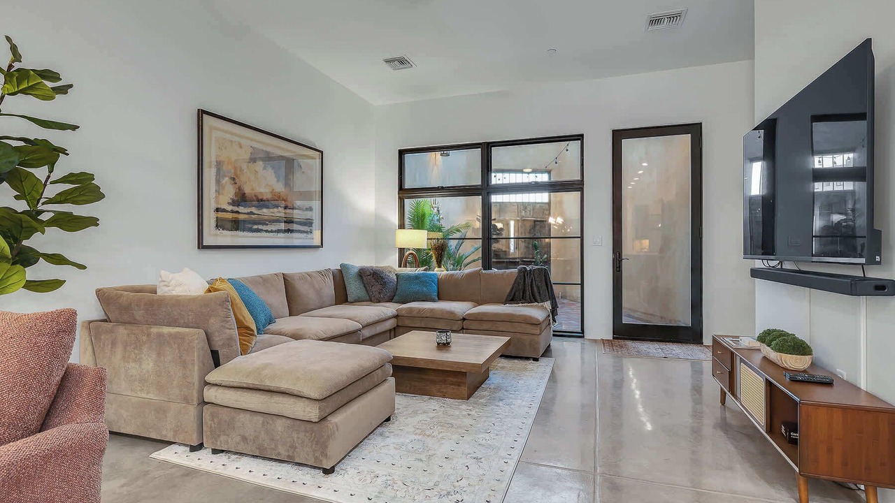 Photo of Livingroom in Menlo Park