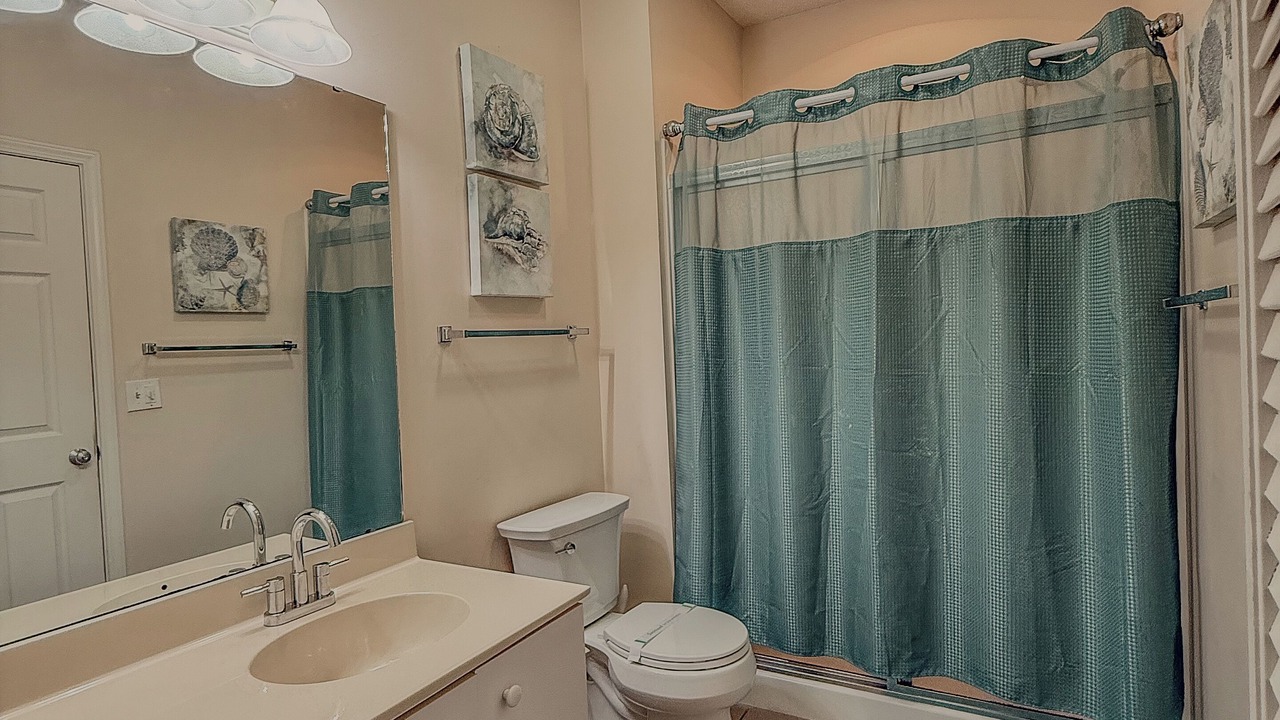 Photo of Bathroom in Red Hill