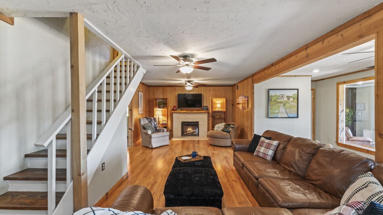 Photo of Livingroom in Sweetwater