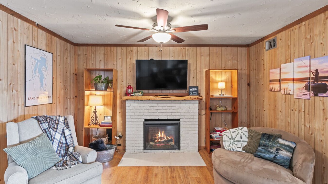 Photo of Livingroom in Sweetwater