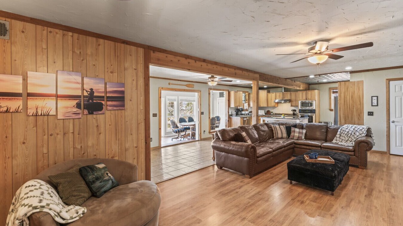 Photo of Livingroom in Sweetwater