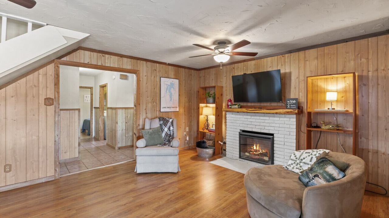 Photo of Livingroom in Sweetwater