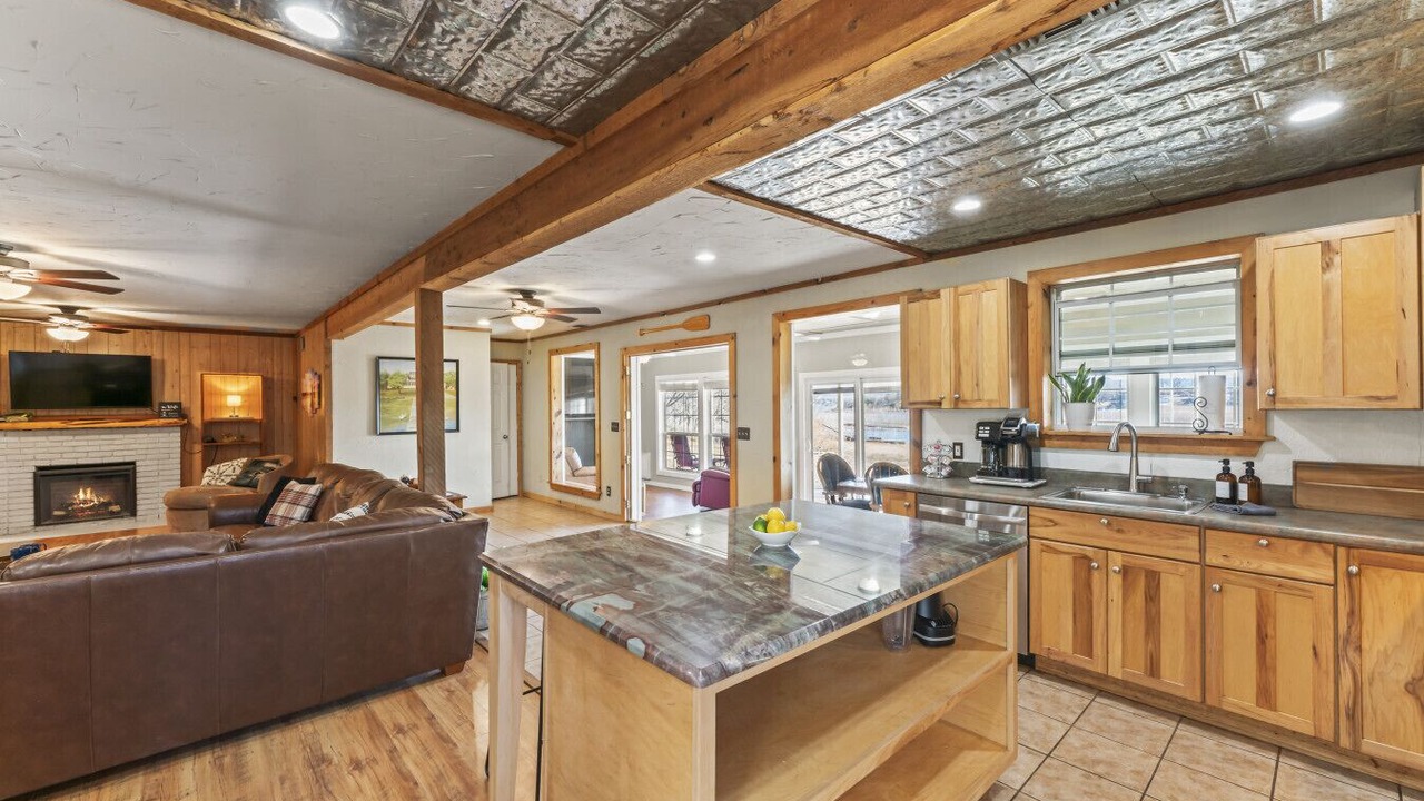 Photo of Livingroom in Sweetwater