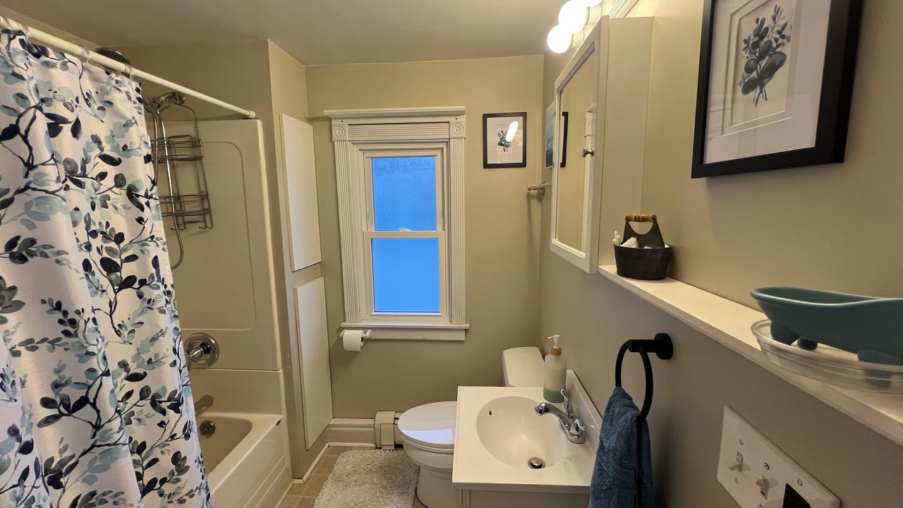 Photo of Bathroom in North Tonawanda