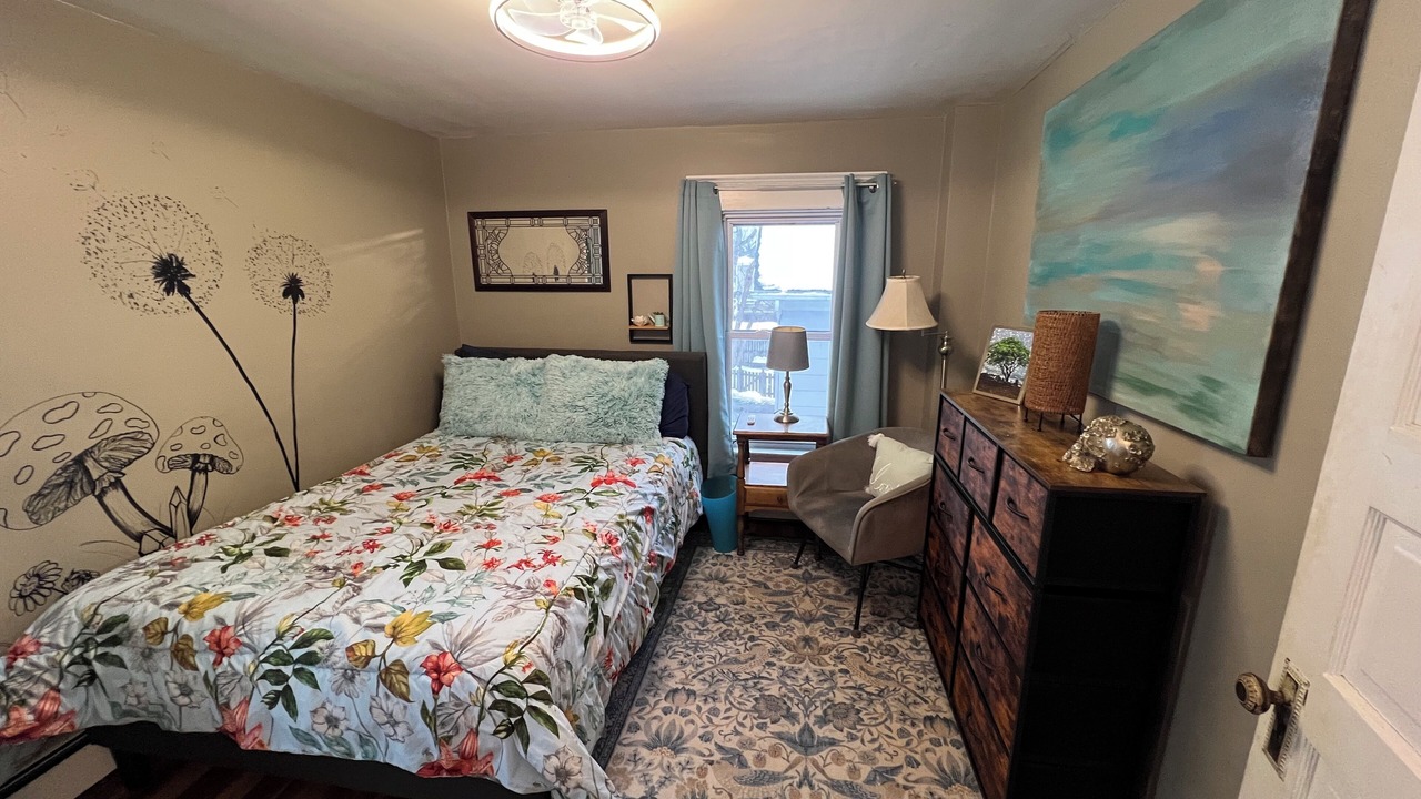 Photo of Bedroom in North Tonawanda