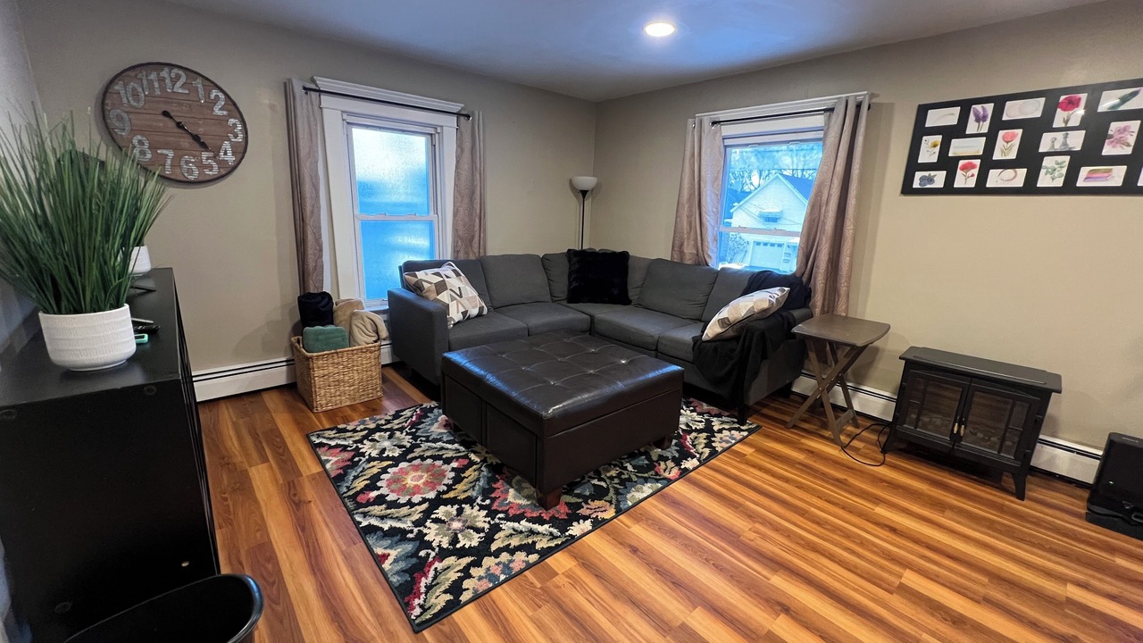 Photo of Livingroom in North Tonawanda