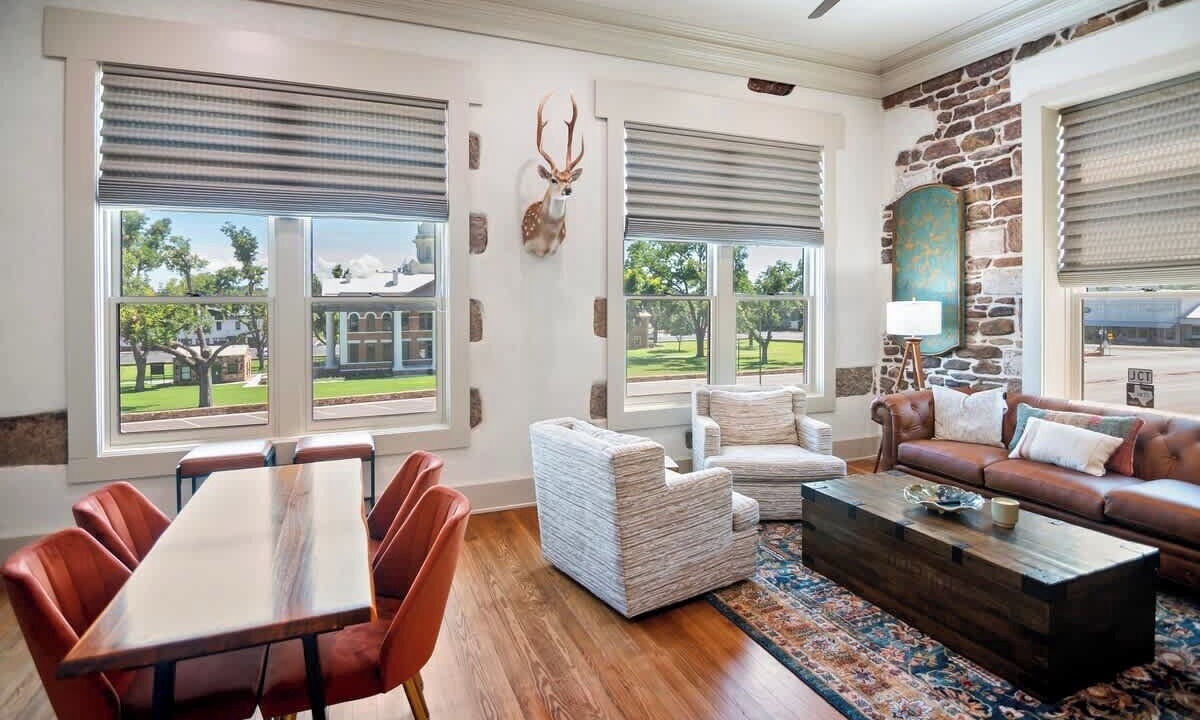 Photo of Livingroom in Mason