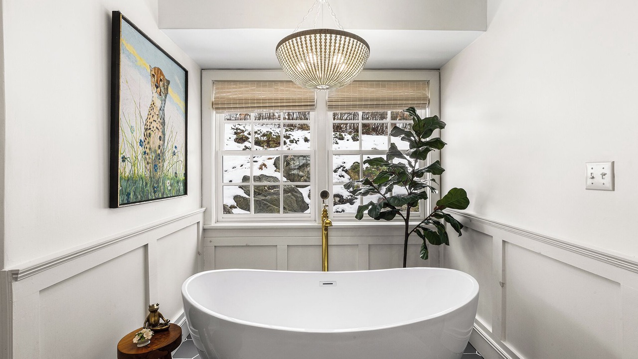 Photo of Bathroom in Wayne