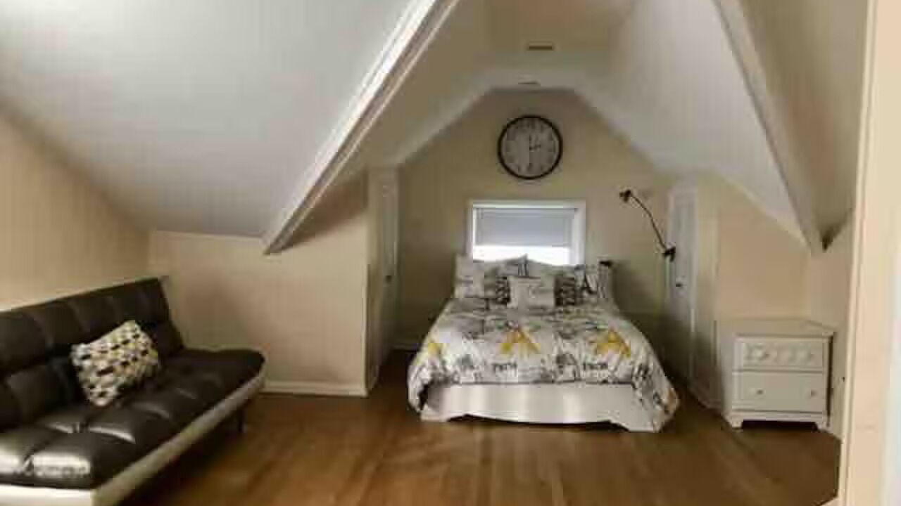 Photo of Bedroom in Glenview