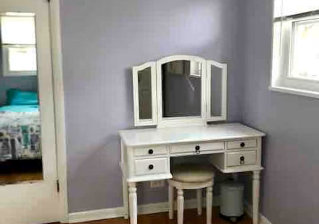 Photo of Bedroom in Glenview