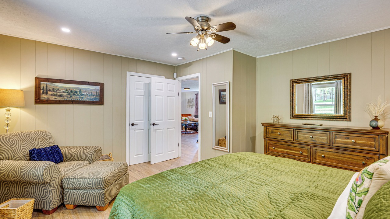 Photo of Bedroom in Kansas City