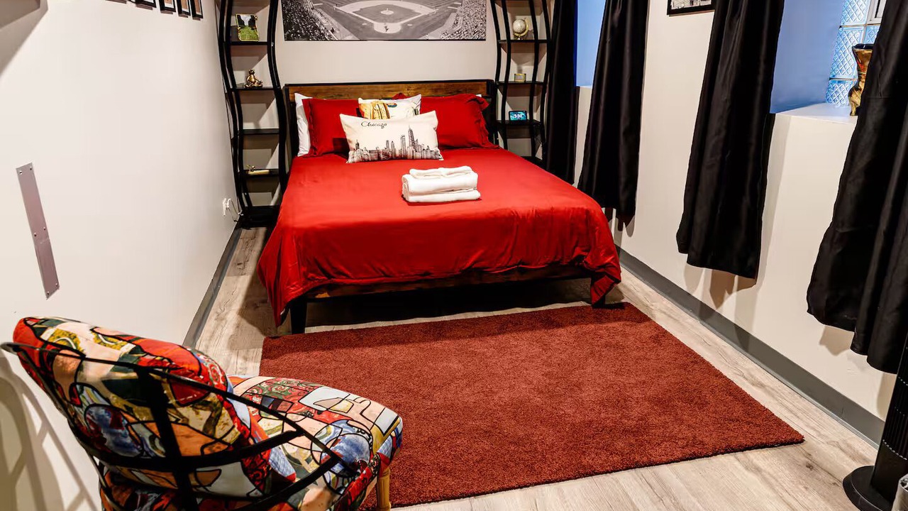 Photo of Bedroom in Lakeview