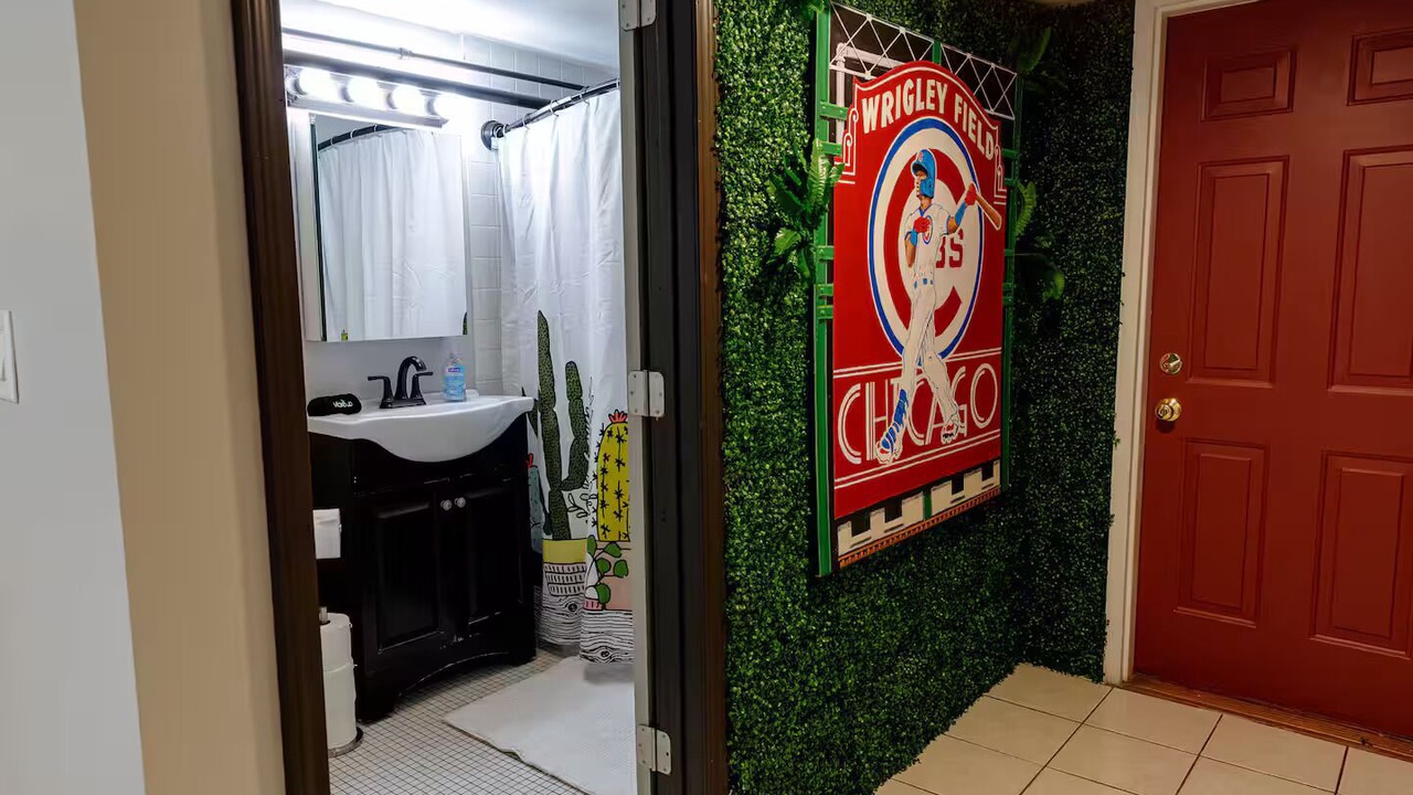 Photo of Bathroom in Lakeview