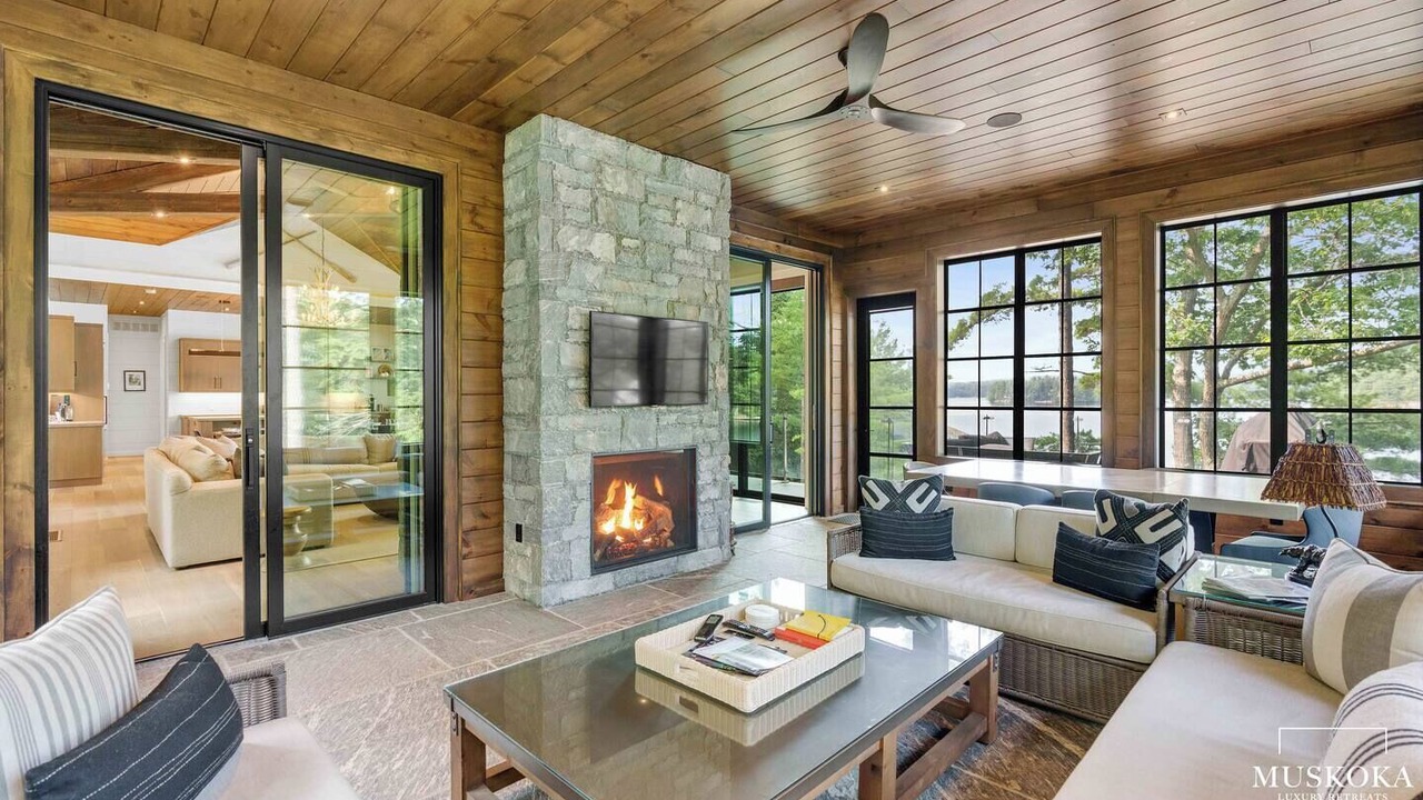 Photo of Livingroom in Rosseau