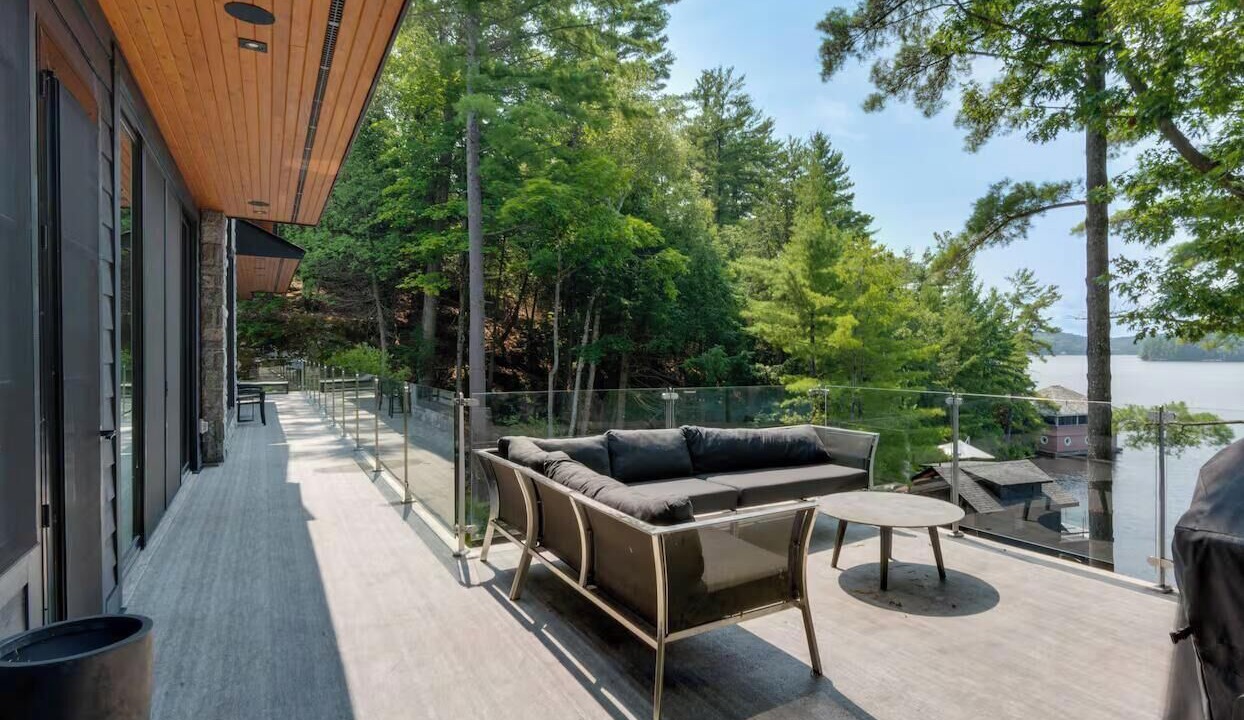 Photo of Patio Balcony in Rosseau