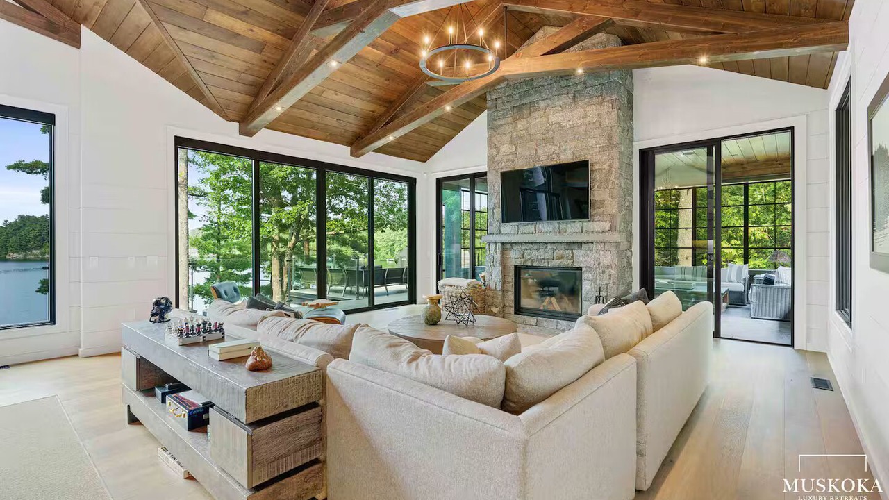 Photo of Livingroom in Rosseau
