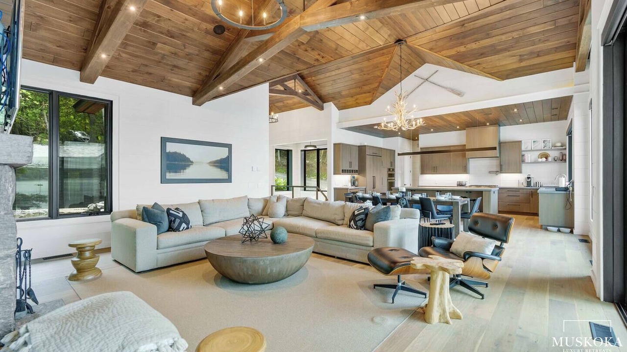 Photo of Livingroom in Rosseau