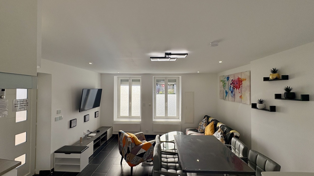 Photo of Others in Barriere Saint Marc