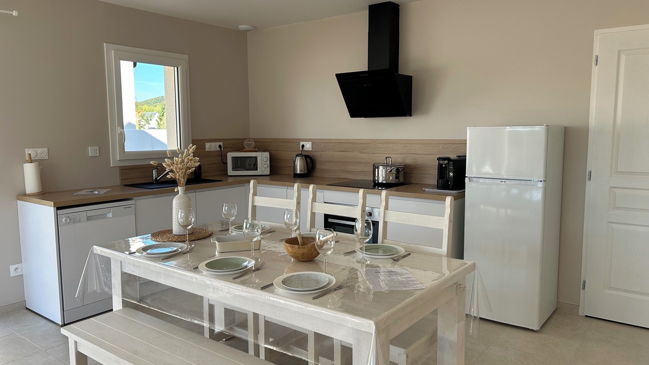 Photo of Kitchen in Maisons