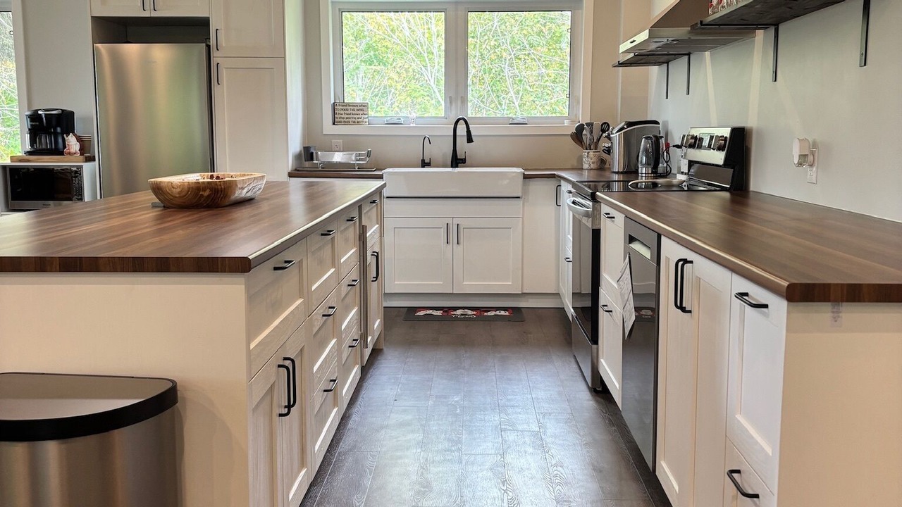 Photo of Kitchen in Manigotagan