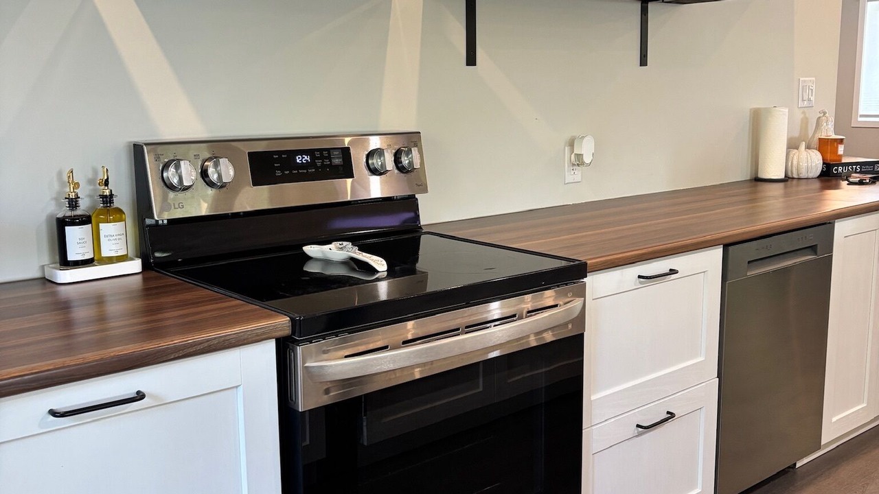 Photo of Kitchen in Manigotagan