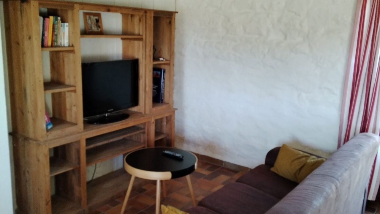 Photo of Livingroom in Saint-Broladre