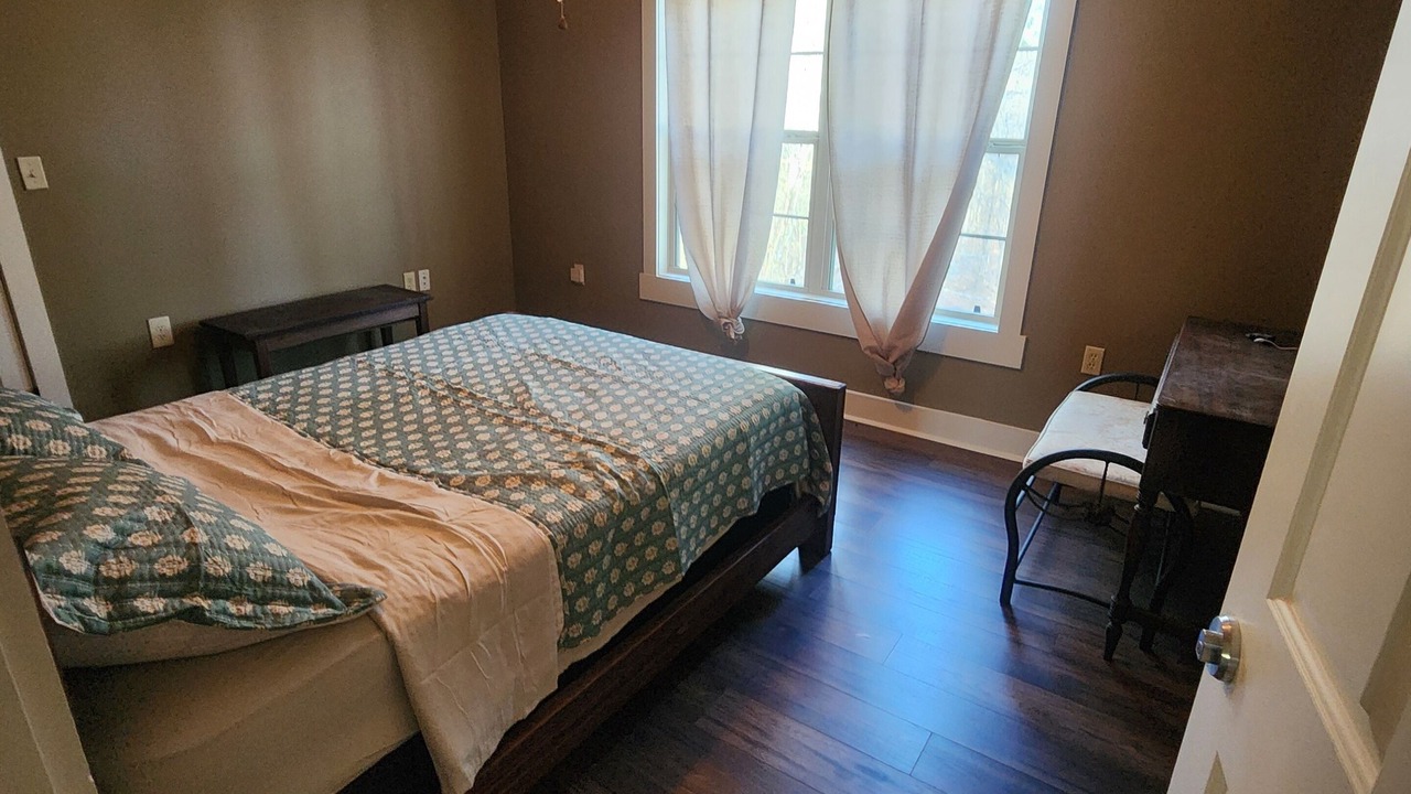 Photo of Bedroom in Dadeville