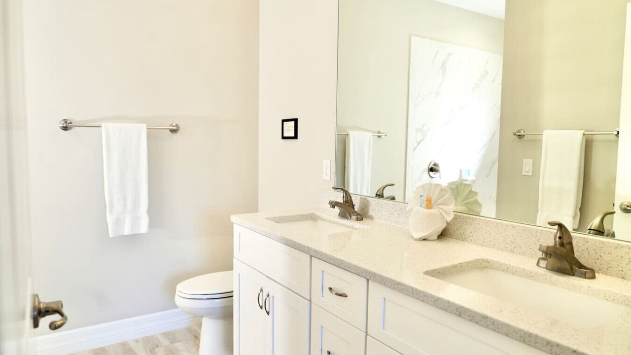 Photo of Bathroom in Cypress Lake