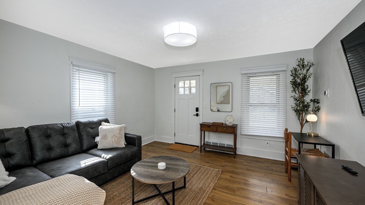 Photo of Livingroom in Bedford