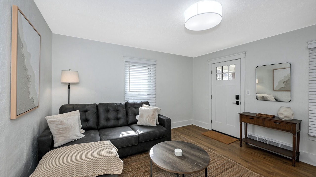 Photo of Livingroom in Bedford