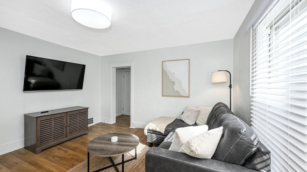 Photo of Livingroom in Bedford