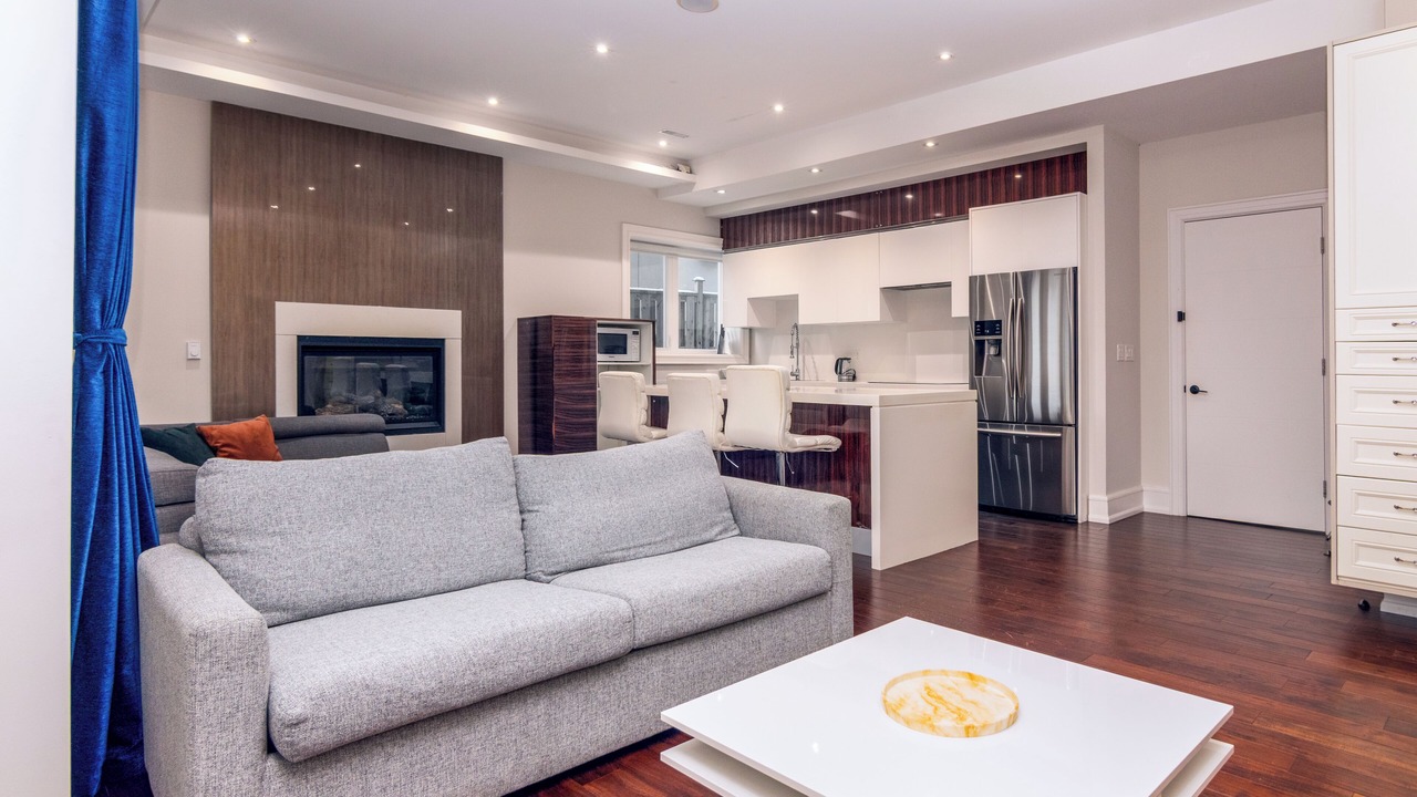 Photo of Livingroom in Willowdale