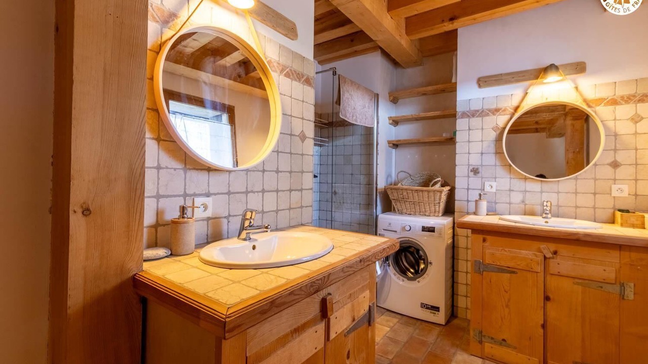 Photo of Bathroom in Montsapey