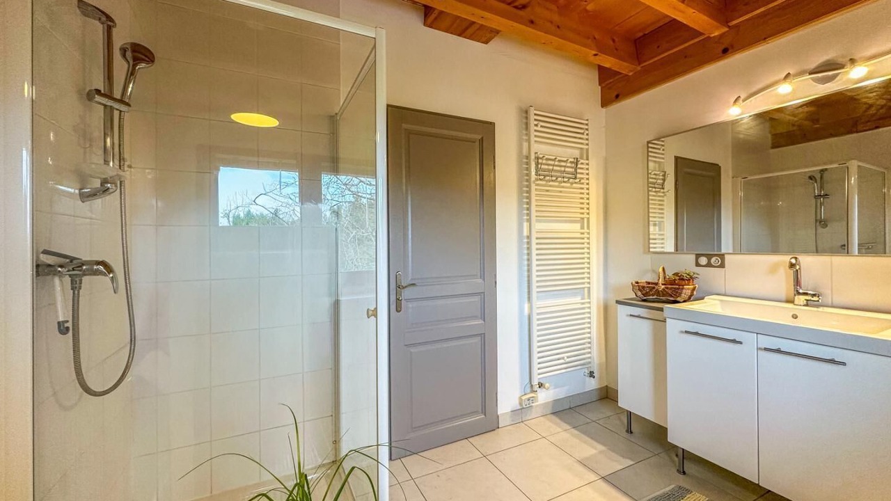 Photo of Bathroom in Billieme