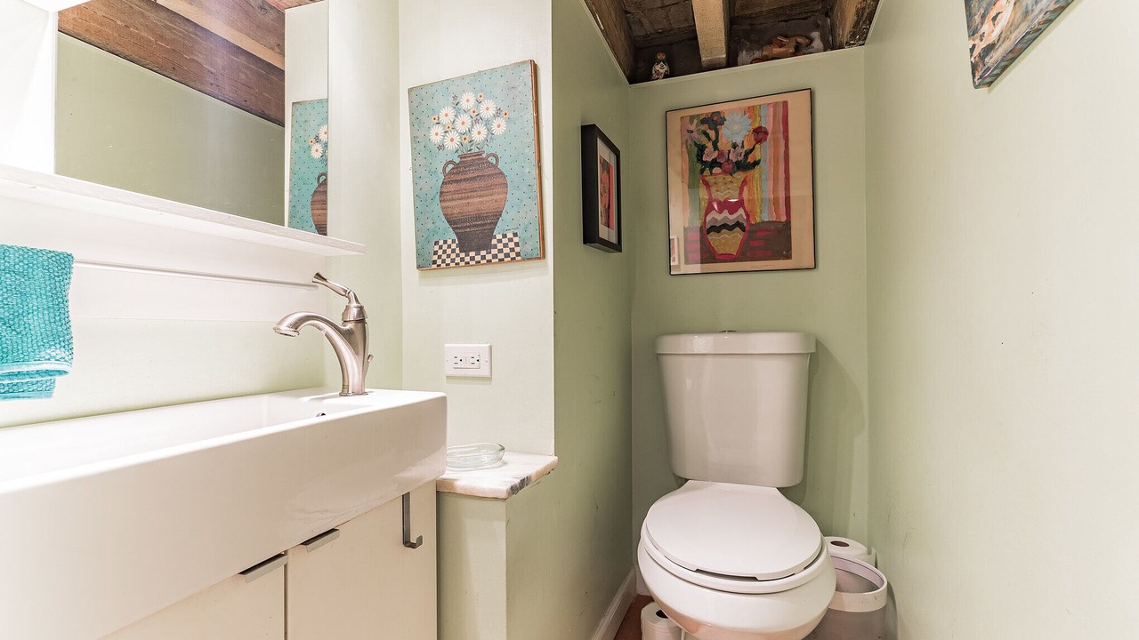 Photo of Bathroom in East Passyunk Crossing