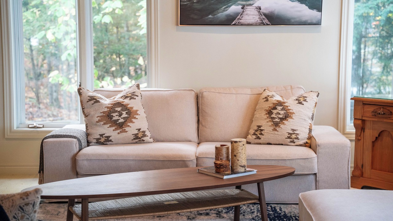Photo of Livingroom in Haliburton