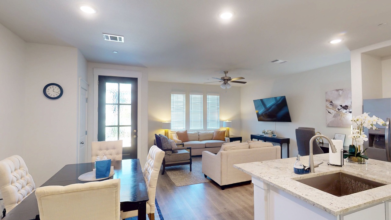 Photo of Livingroom in Tarrant County
