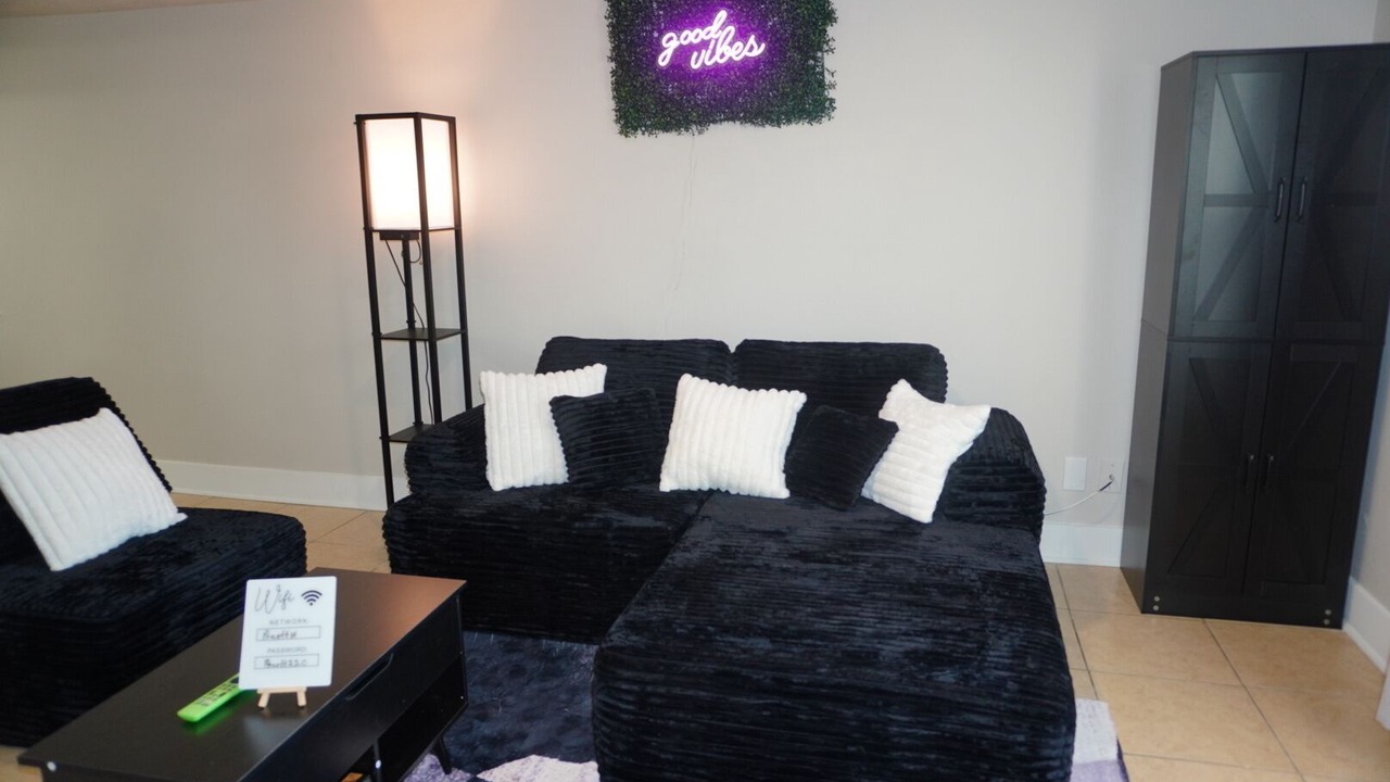 Photo of Livingroom in Baytown