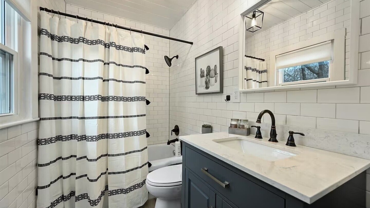 Photo of Bathroom in Grandview