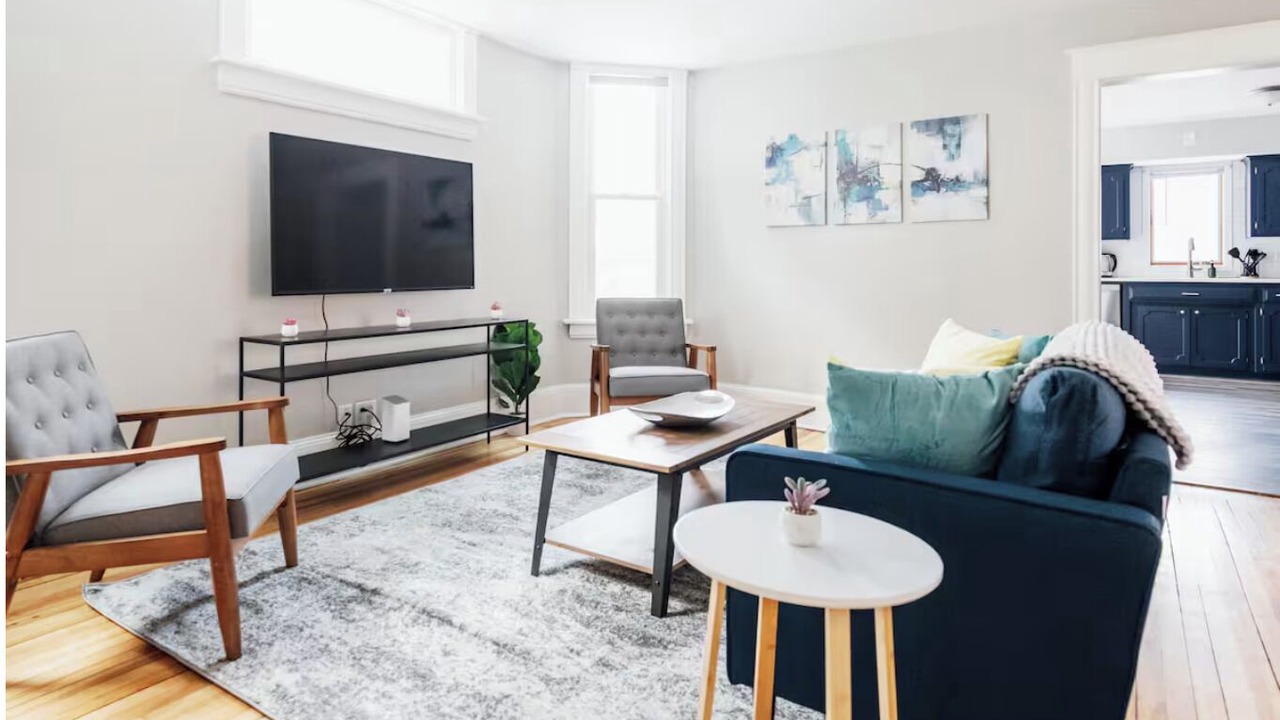 Photo of Livingroom in West Seventh