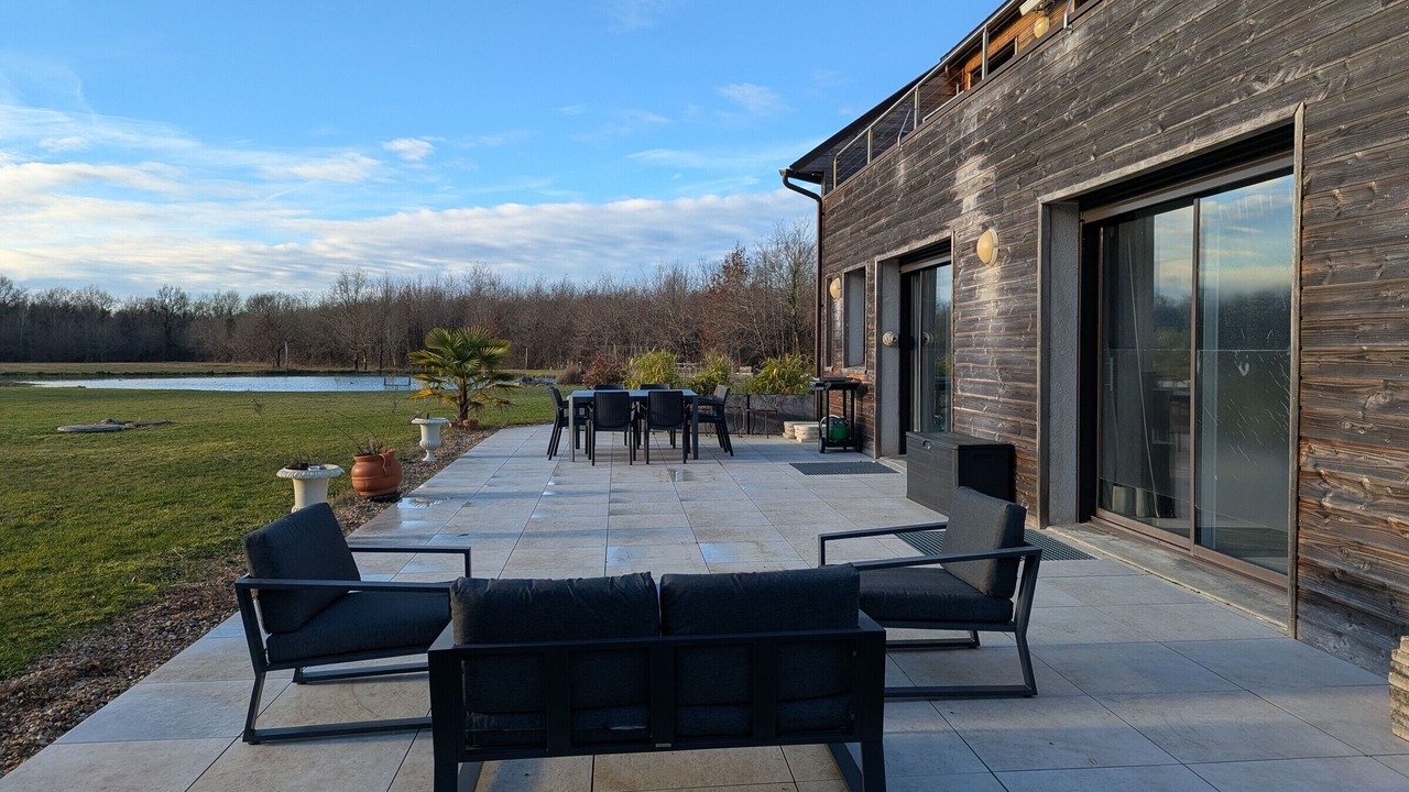 Photo of Outdoor in Jouy-le-Potier
