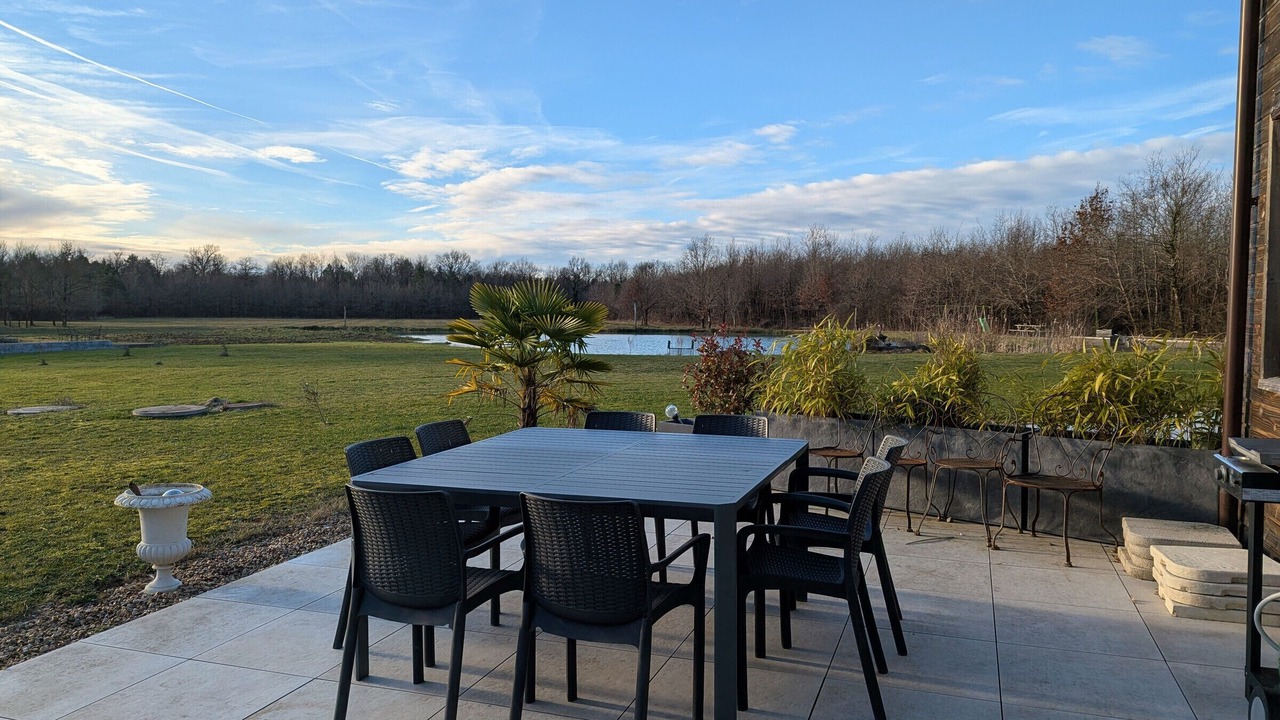 Photo of Outdoor in Jouy-le-Potier