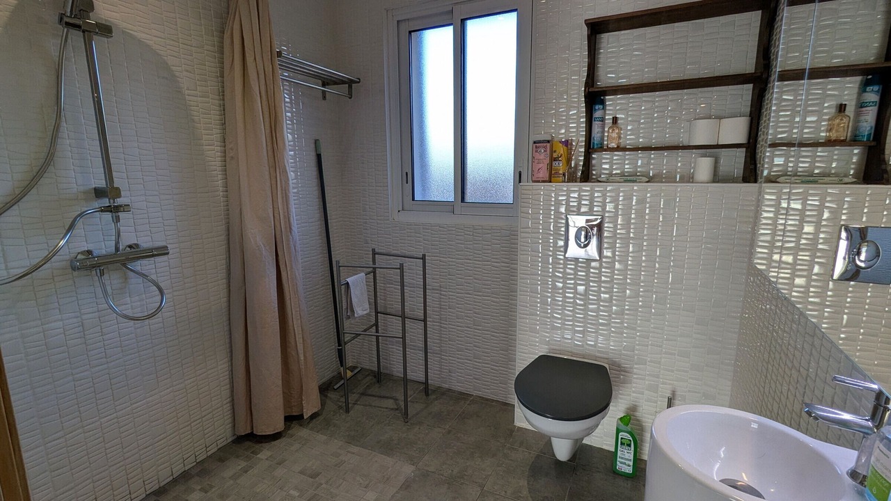 Photo of Bathroom in Jouy-le-Potier