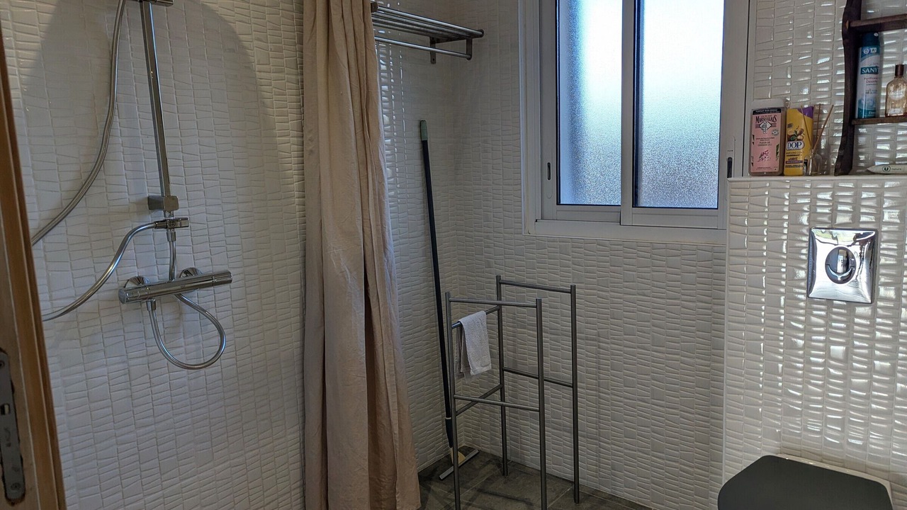 Photo of Bathroom in Jouy-le-Potier